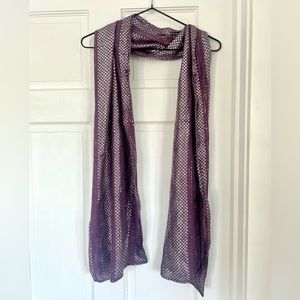 Mudd scarf 🧣 purple with shiny silver checkered pattern - good condition